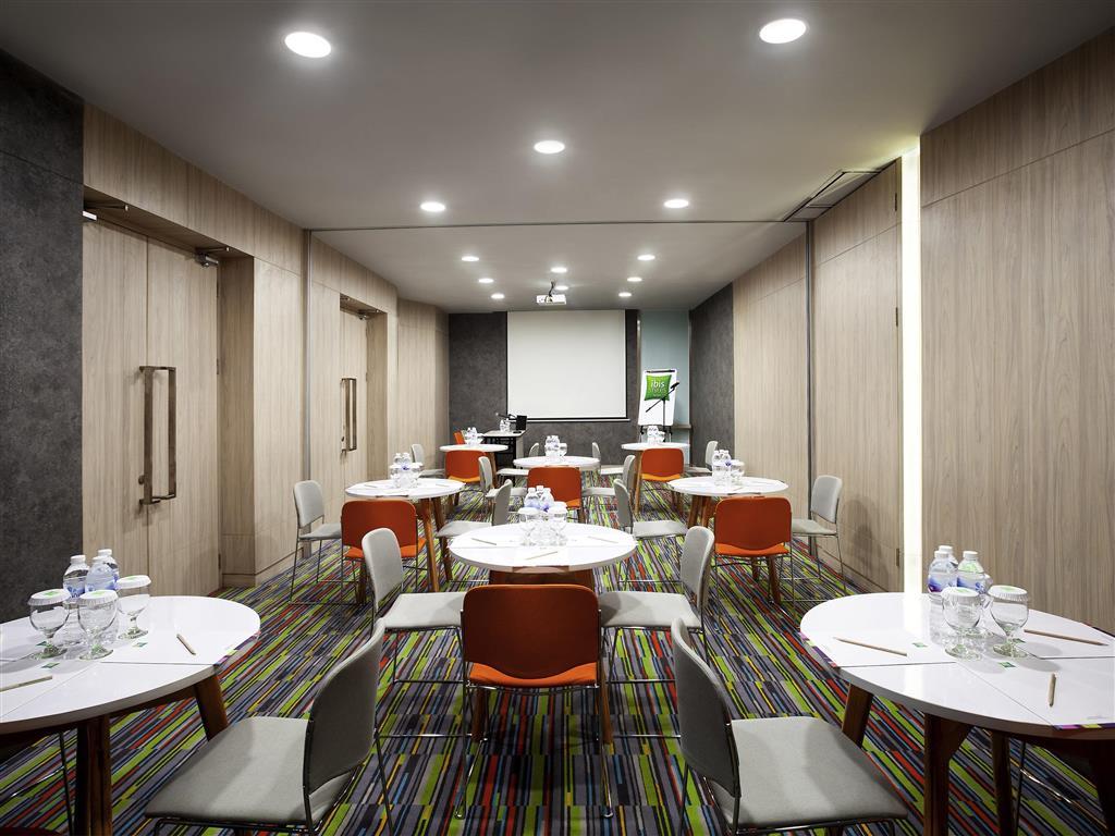 Ibis Styles Jakarta Sunter Ngoại thất bức ảnh