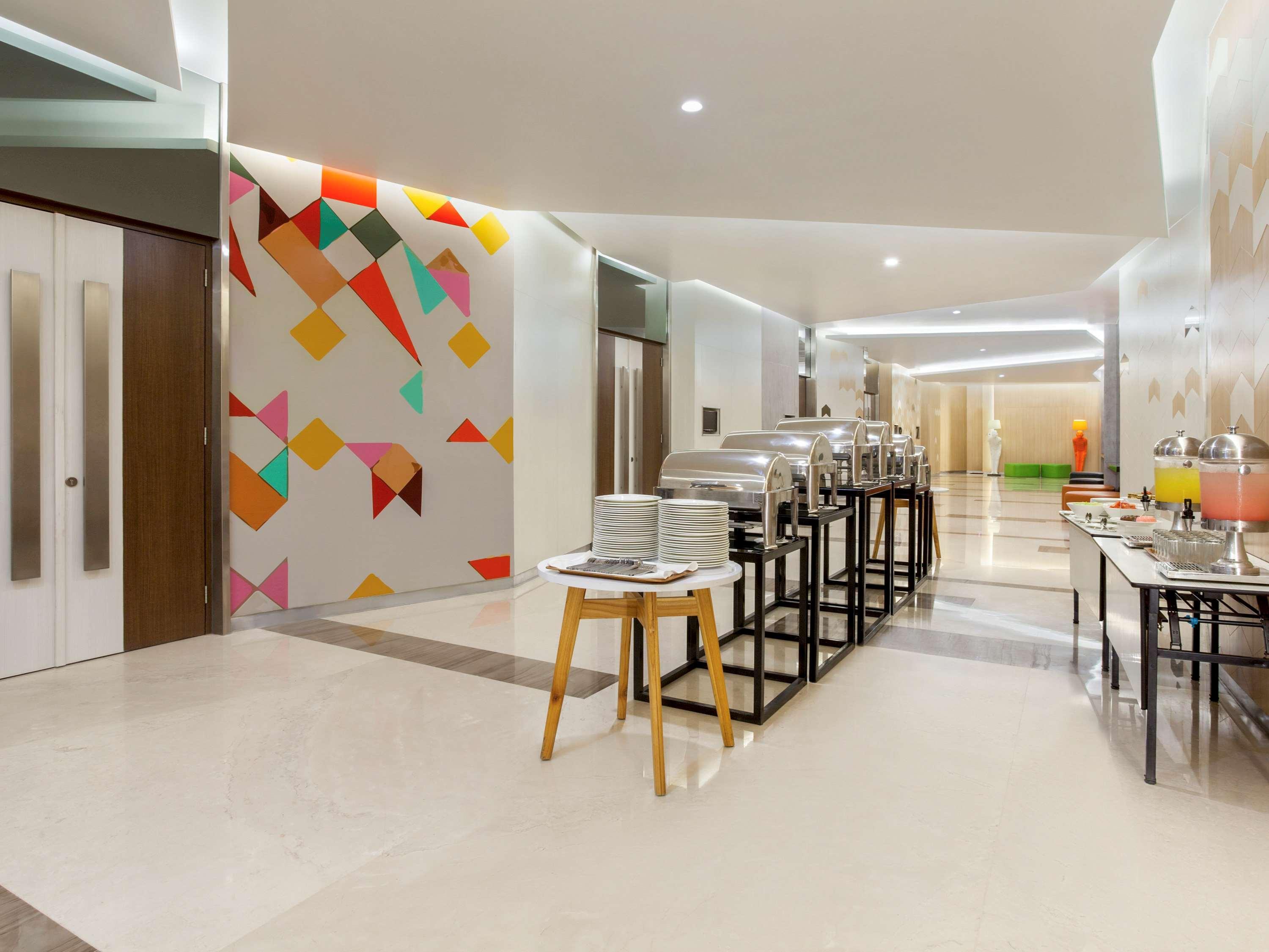 Ibis Styles Jakarta Sunter Ngoại thất bức ảnh