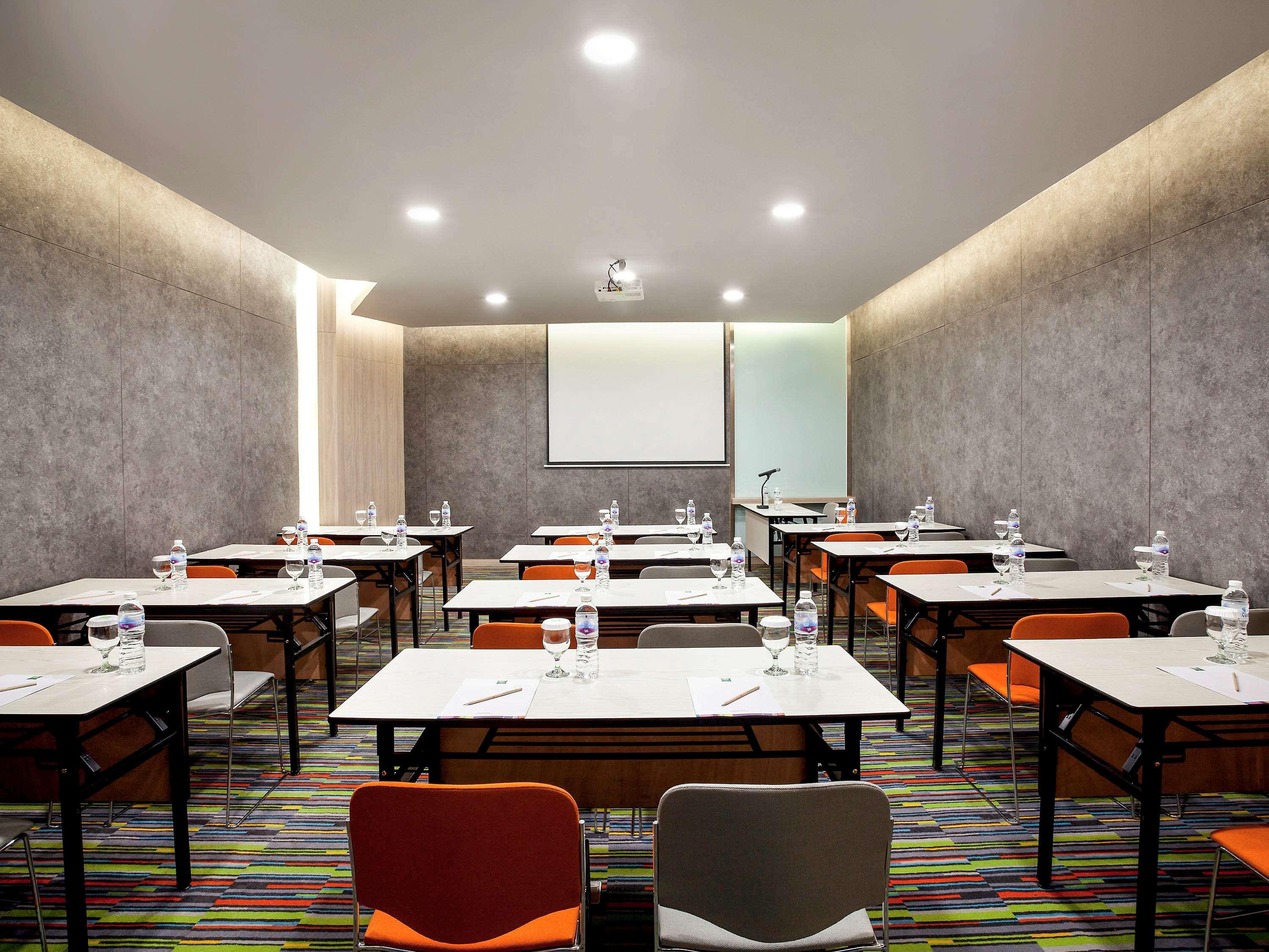 Ibis Styles Jakarta Sunter Ngoại thất bức ảnh