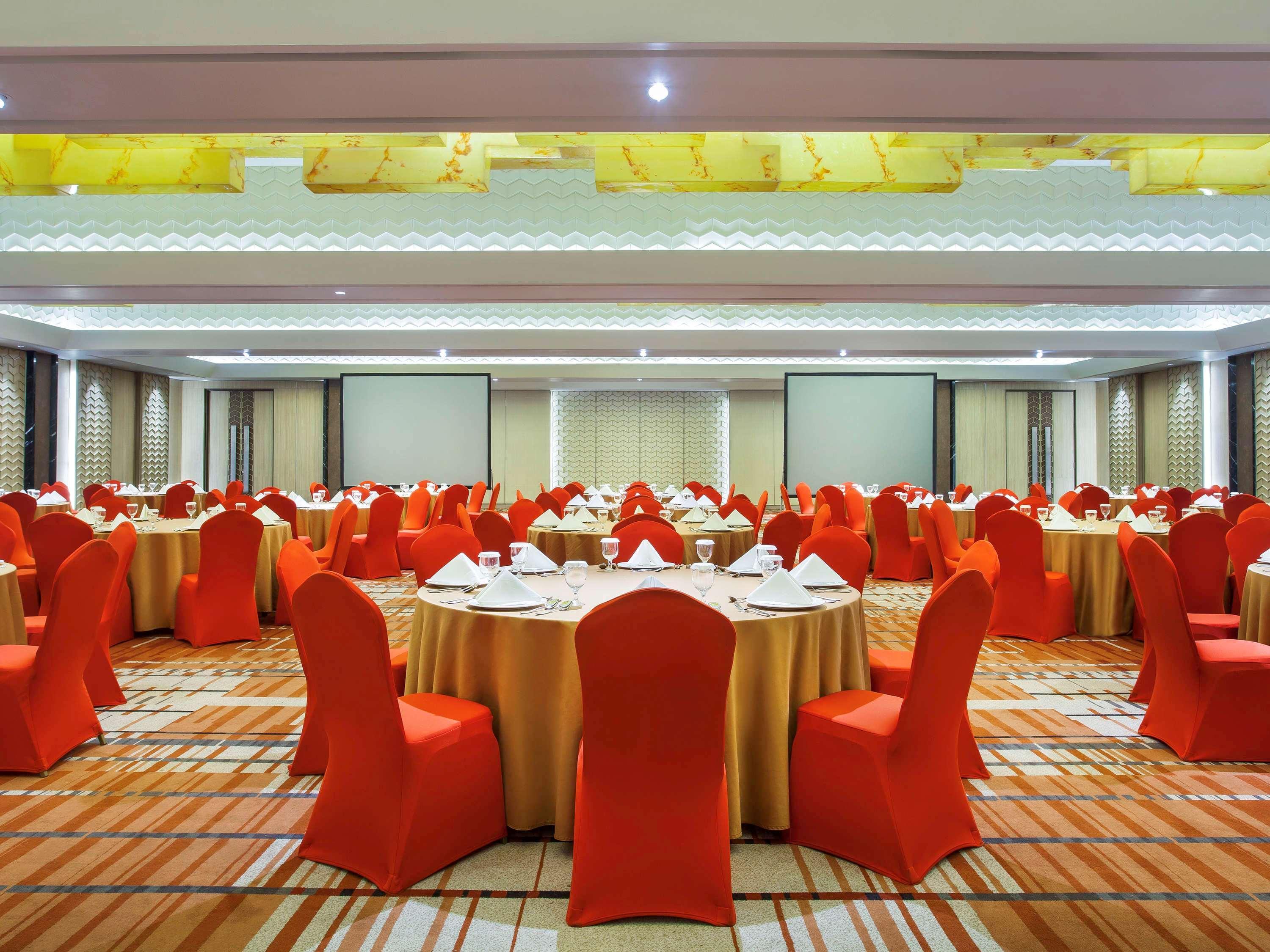 Ibis Styles Jakarta Sunter Ngoại thất bức ảnh
