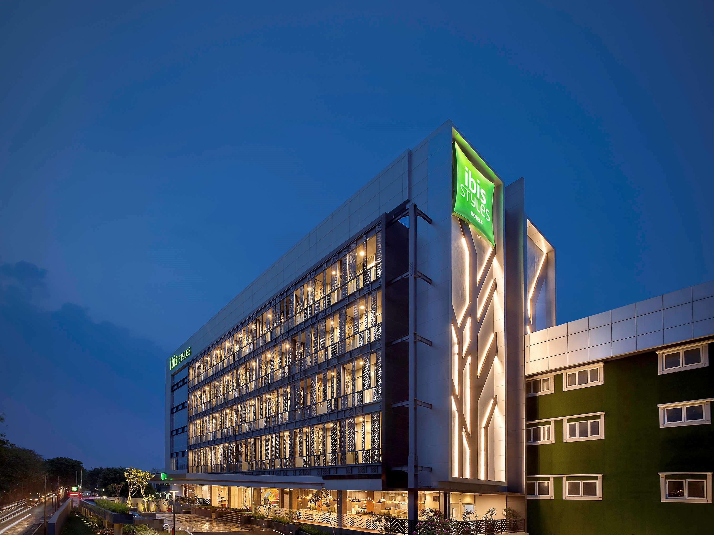Ibis Styles Jakarta Sunter Ngoại thất bức ảnh