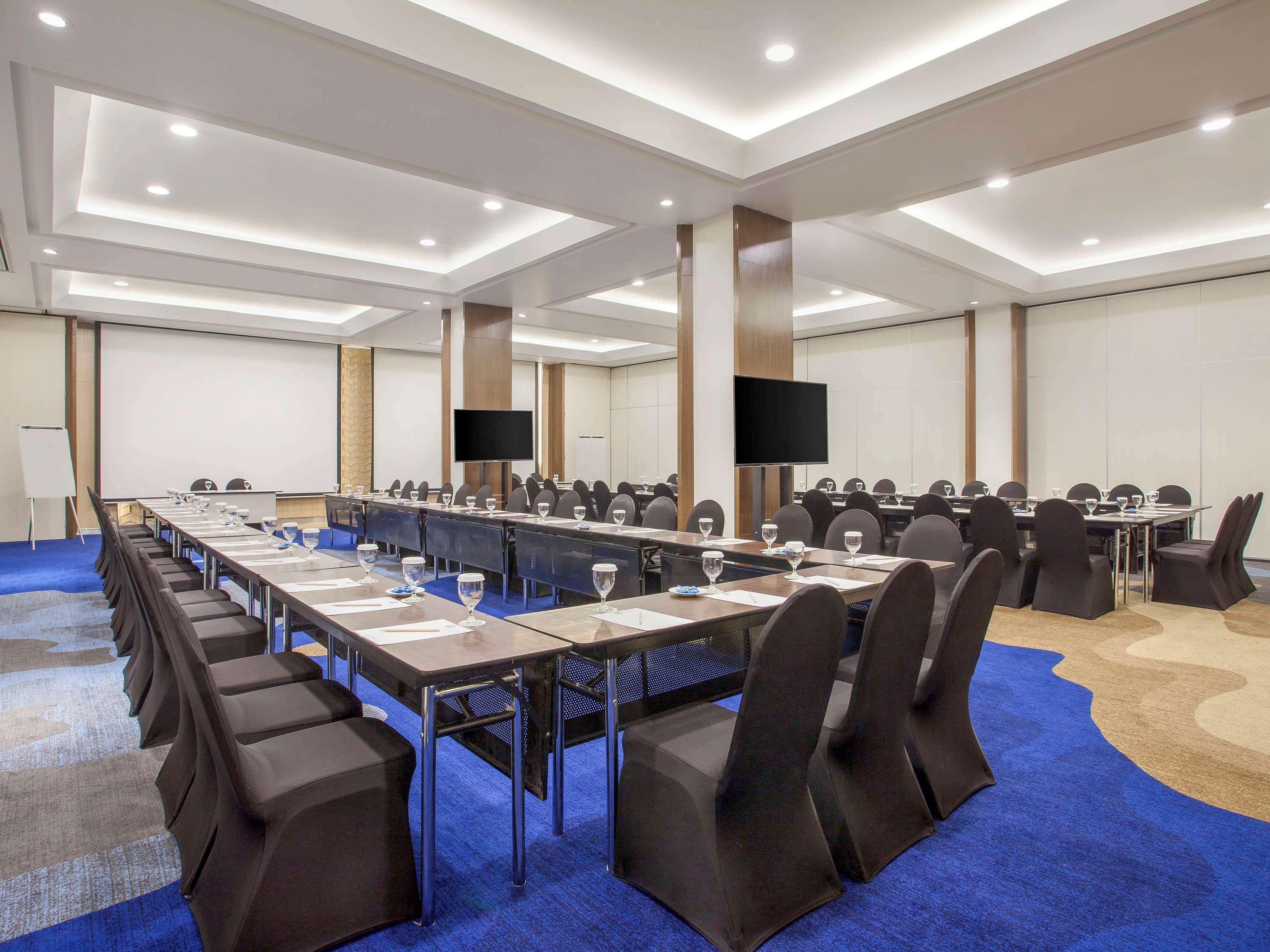 Ibis Styles Jakarta Sunter Ngoại thất bức ảnh
