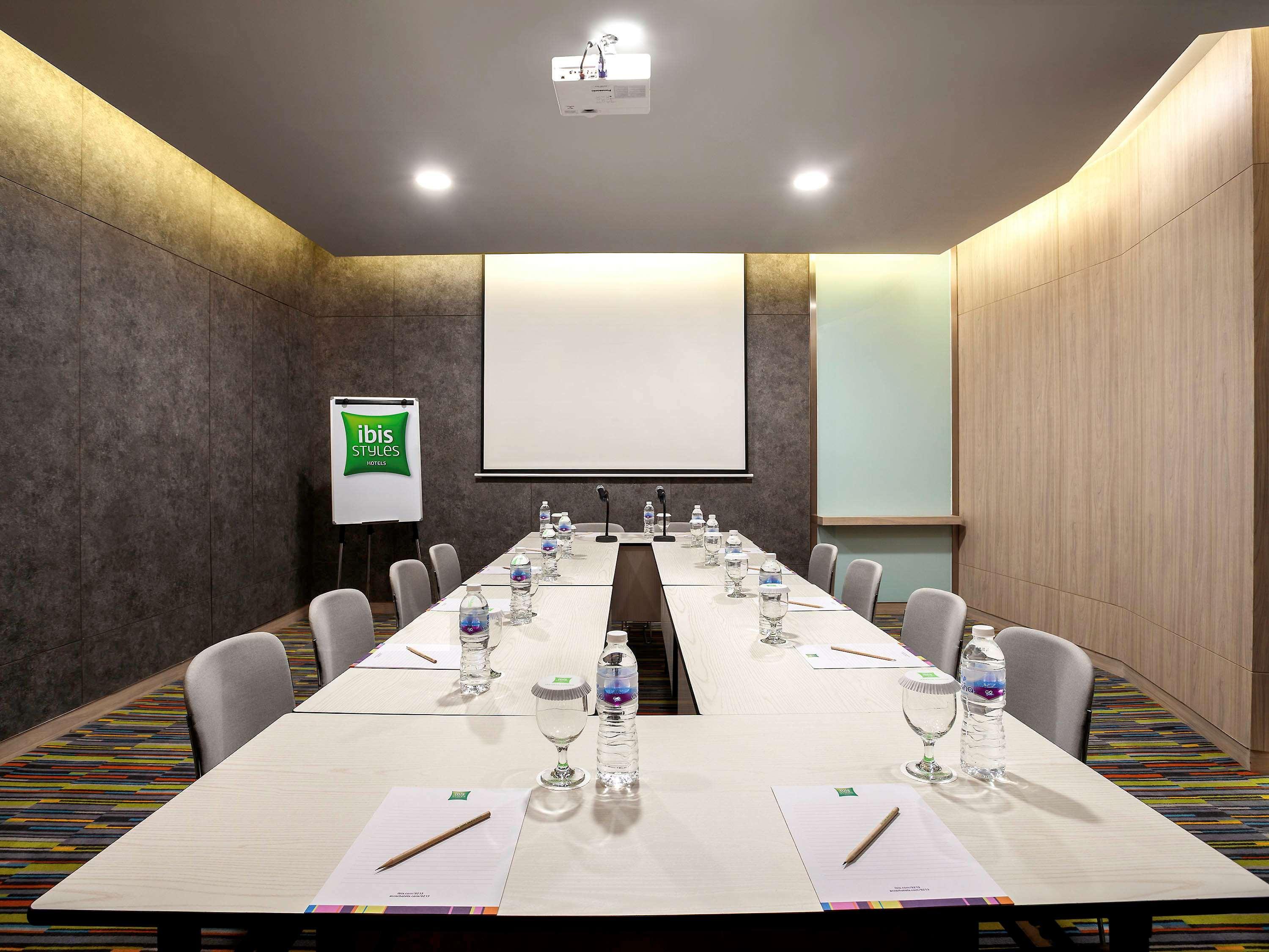 Ibis Styles Jakarta Sunter Ngoại thất bức ảnh